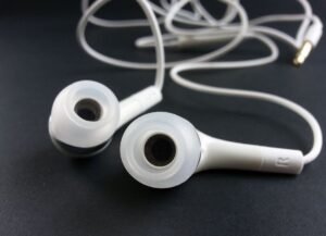 earphones
